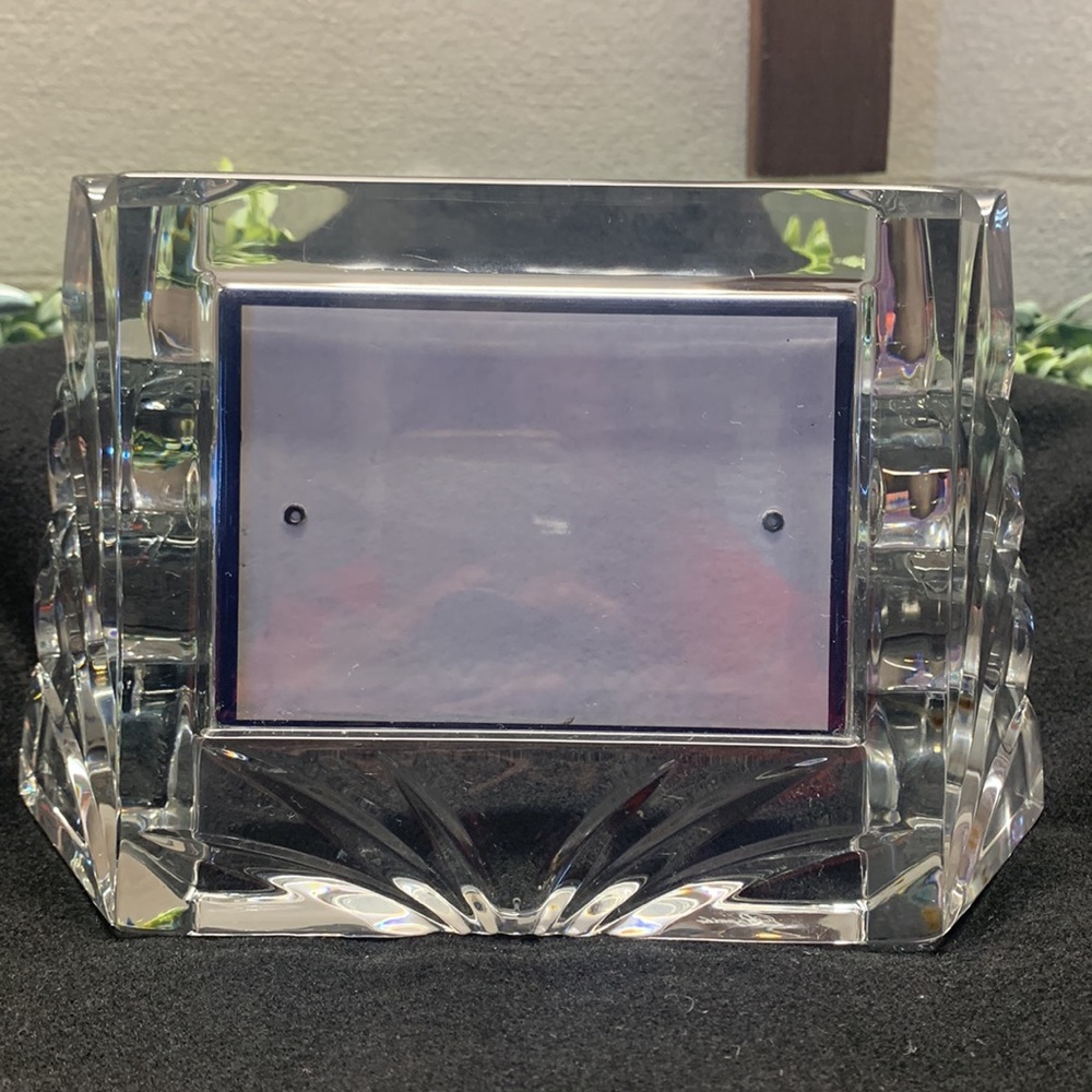Miller Rogasku Crystal picture frame. Frame 6Hx 9.5L. Hold 3x5 photo.
